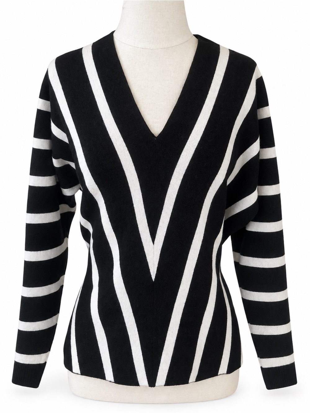 Anthropologie Moth Black & White Chevron Stripe V-Neck Sweater Oversized X Small